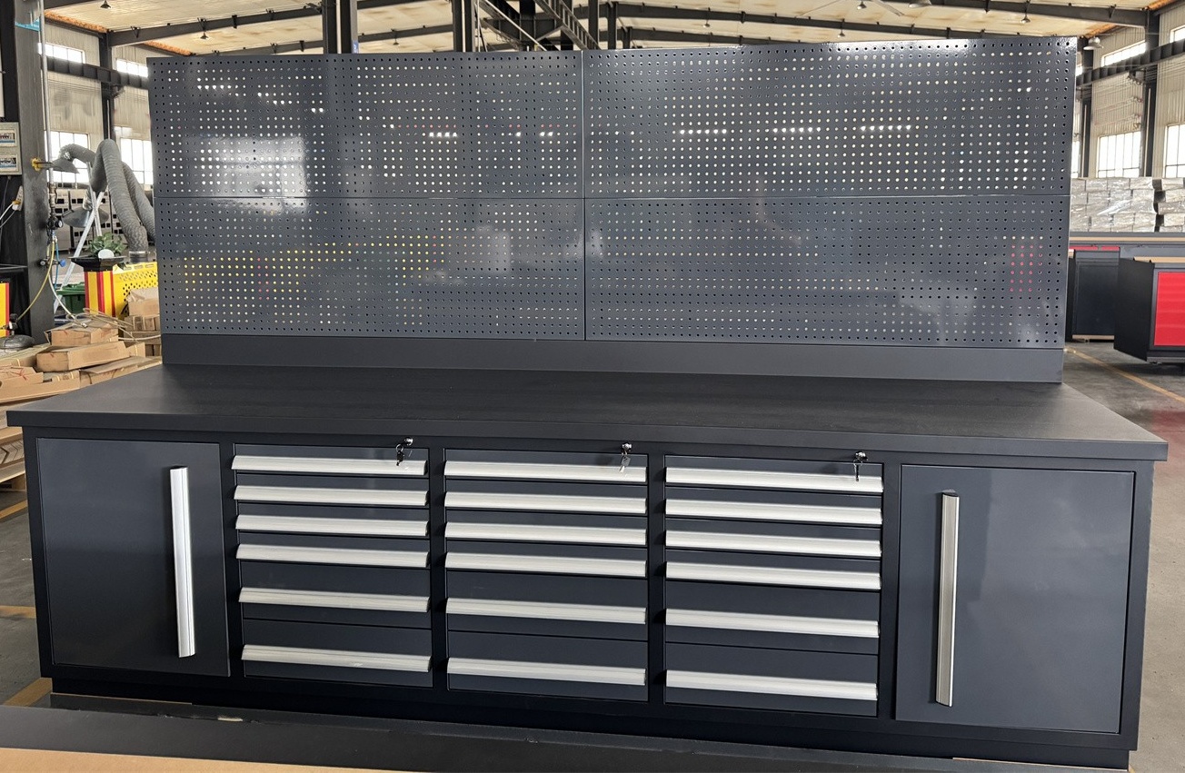 dierovaná stena 285x90cm - antracit