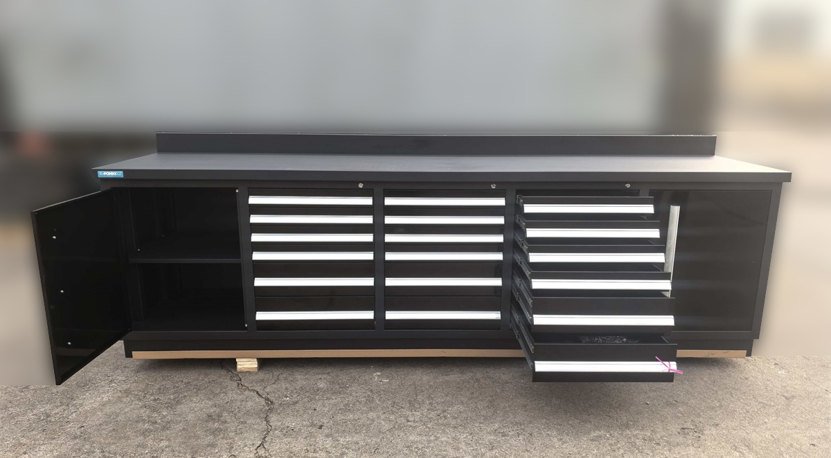 dielenský ponk - 18 - black